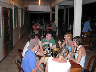 Pelican Beach Resort Dangriga Restaurant foto